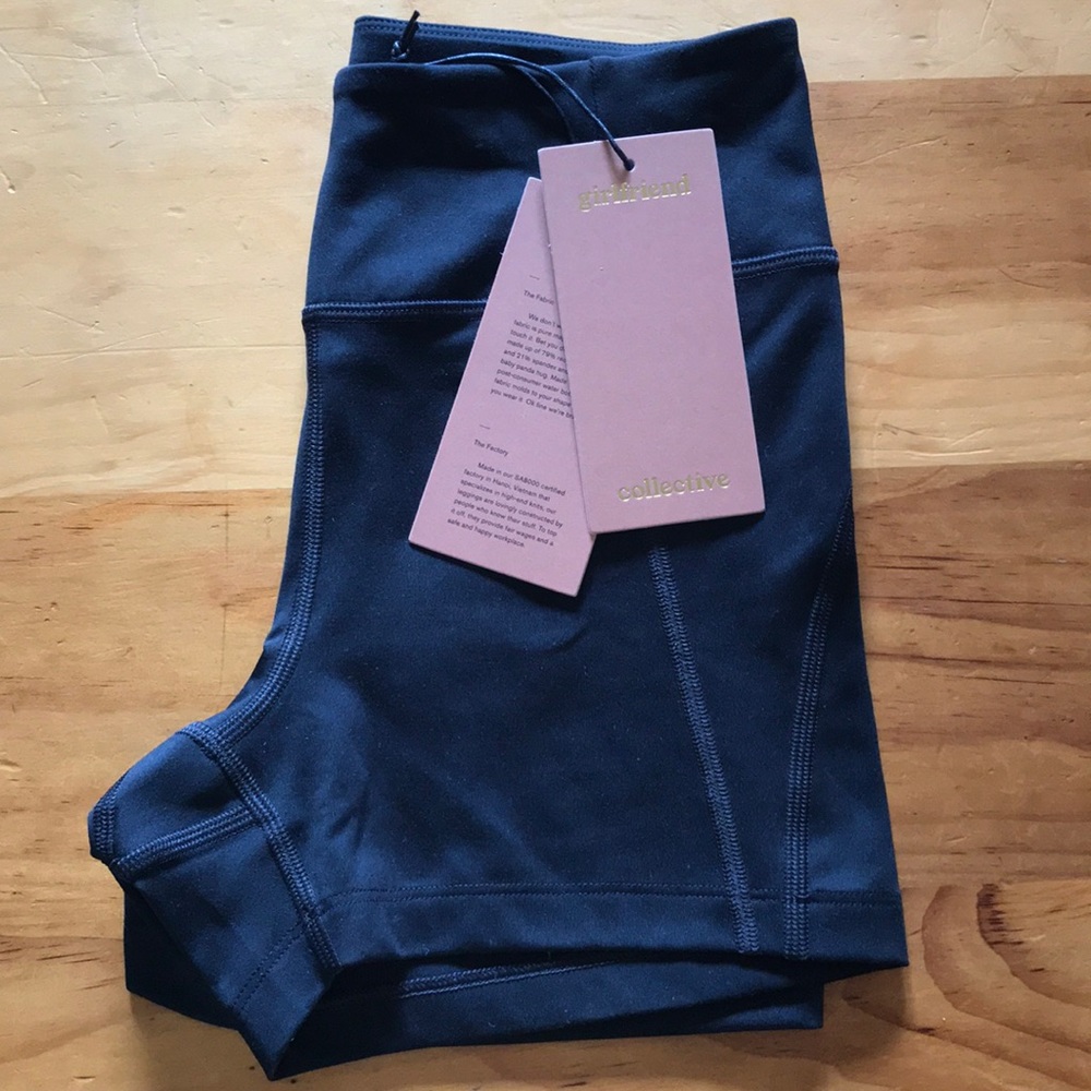GIRLFRIEND COLLECTIVE *NWT-running short.